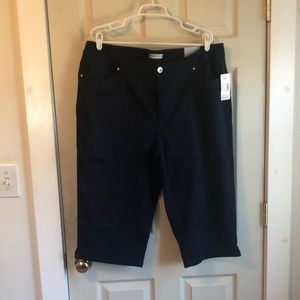 NWT women’s, plus capris
